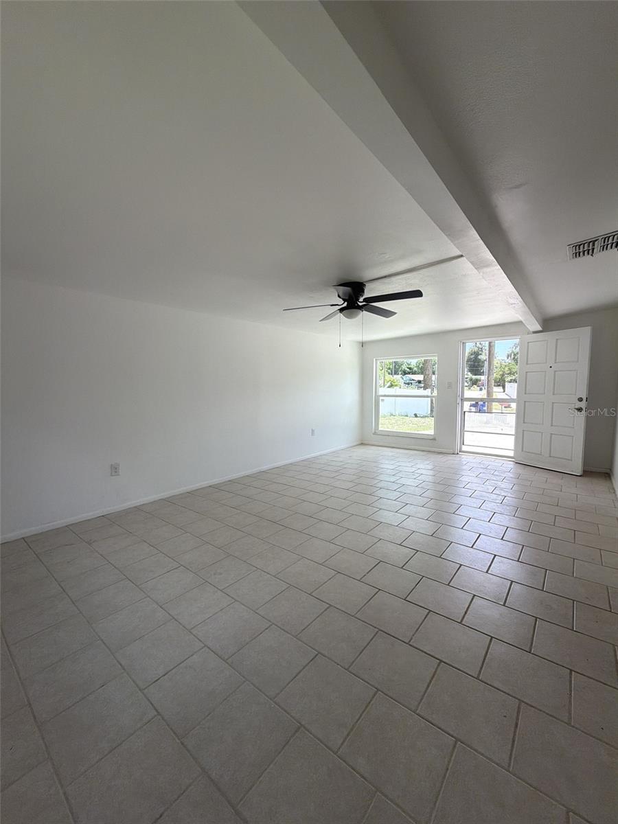 8719 RIVER FOREST CIR — photo 31