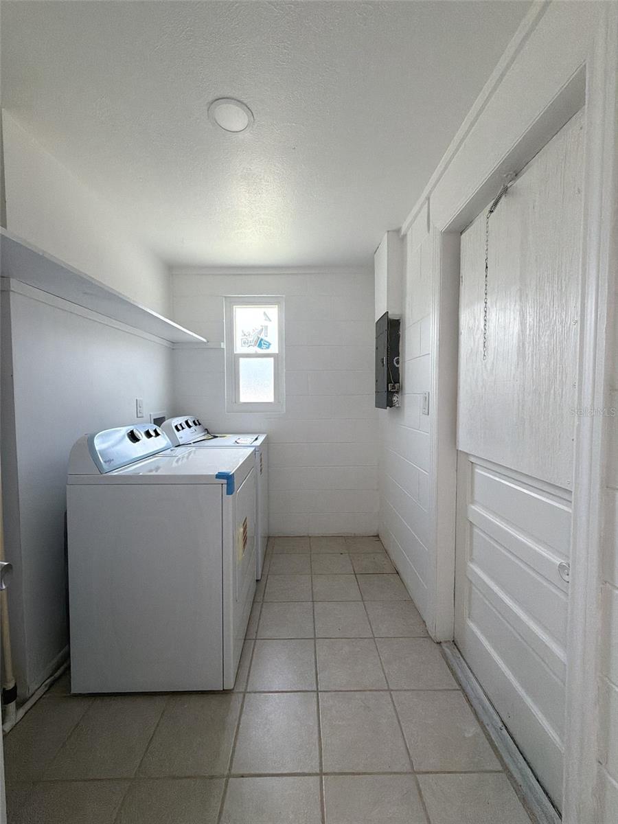 8719 RIVER FOREST CIR — photo 6