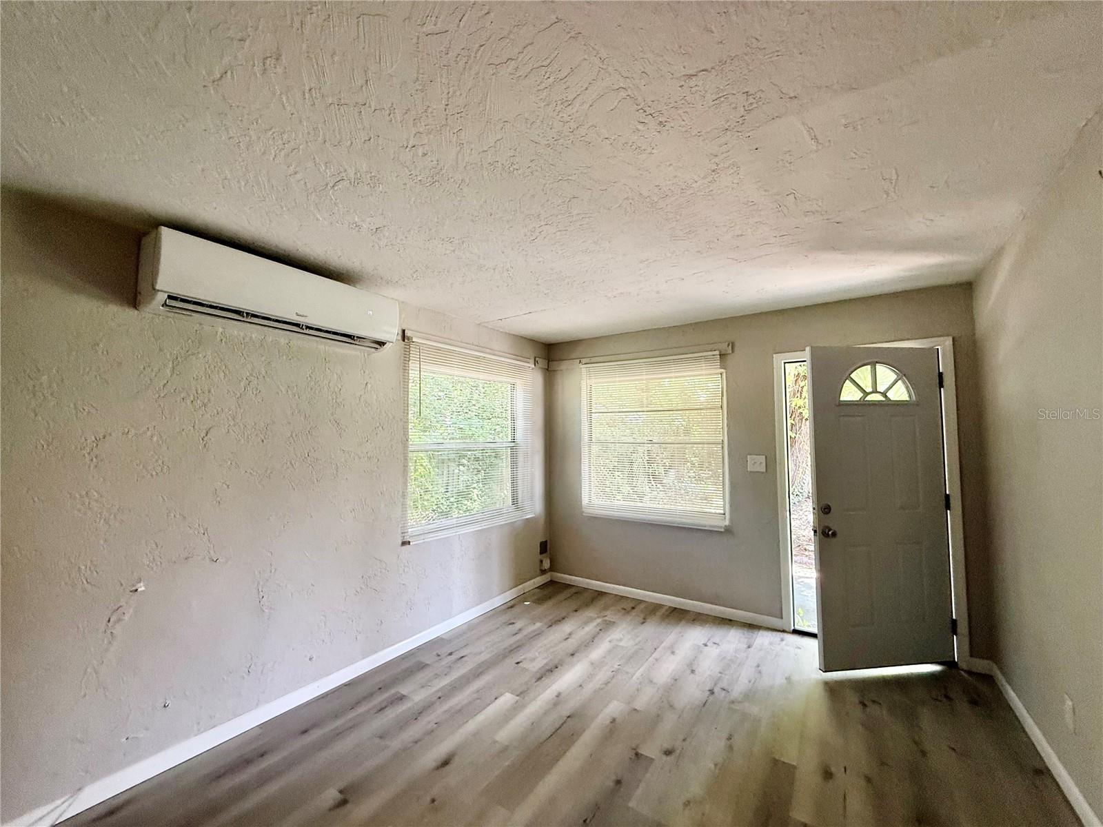 808 PALM BLUFF ST #D — photo 2