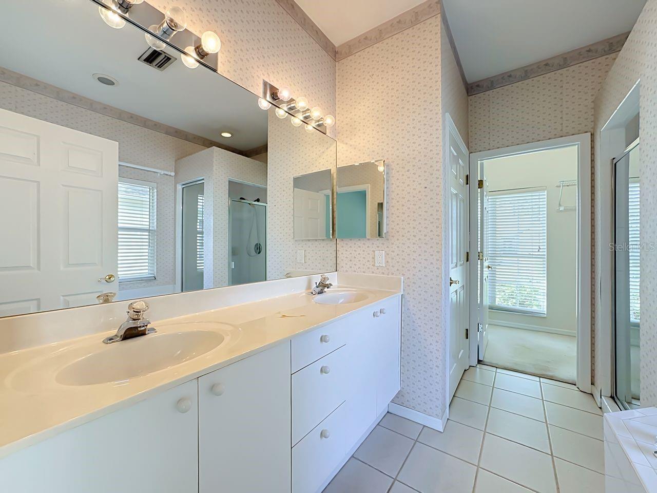 9250 NW 13TH AVENUE CIR — photo 11