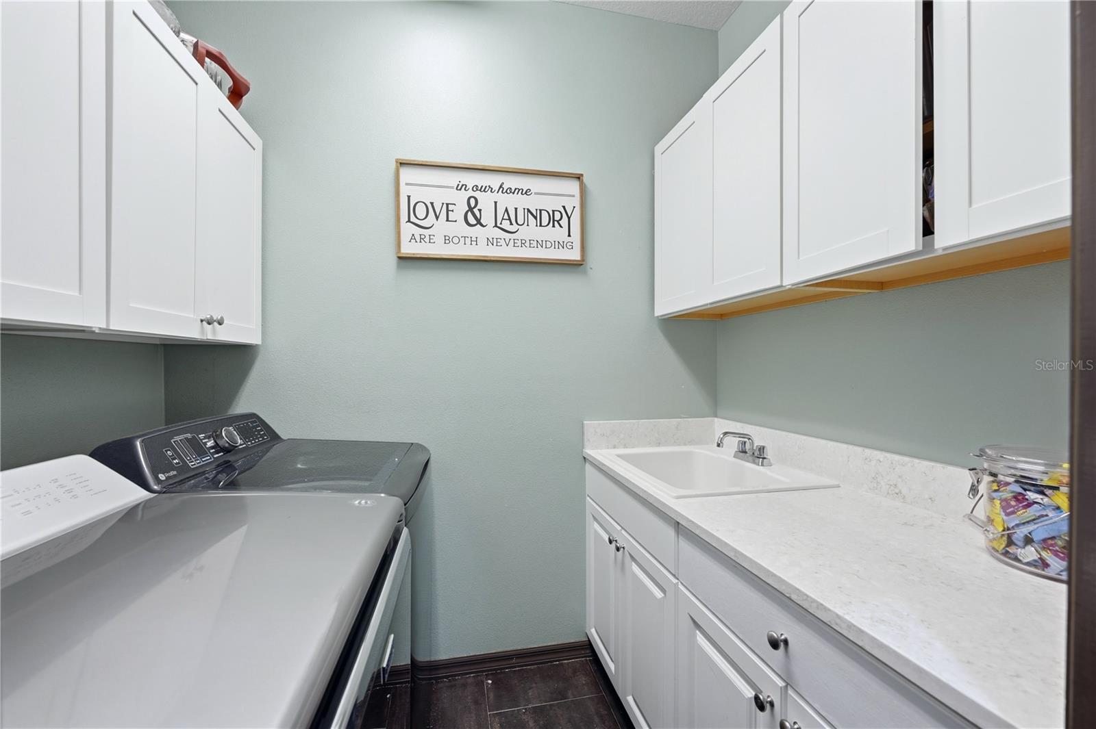 1568 HICKORY VIEW CIR — photo 49