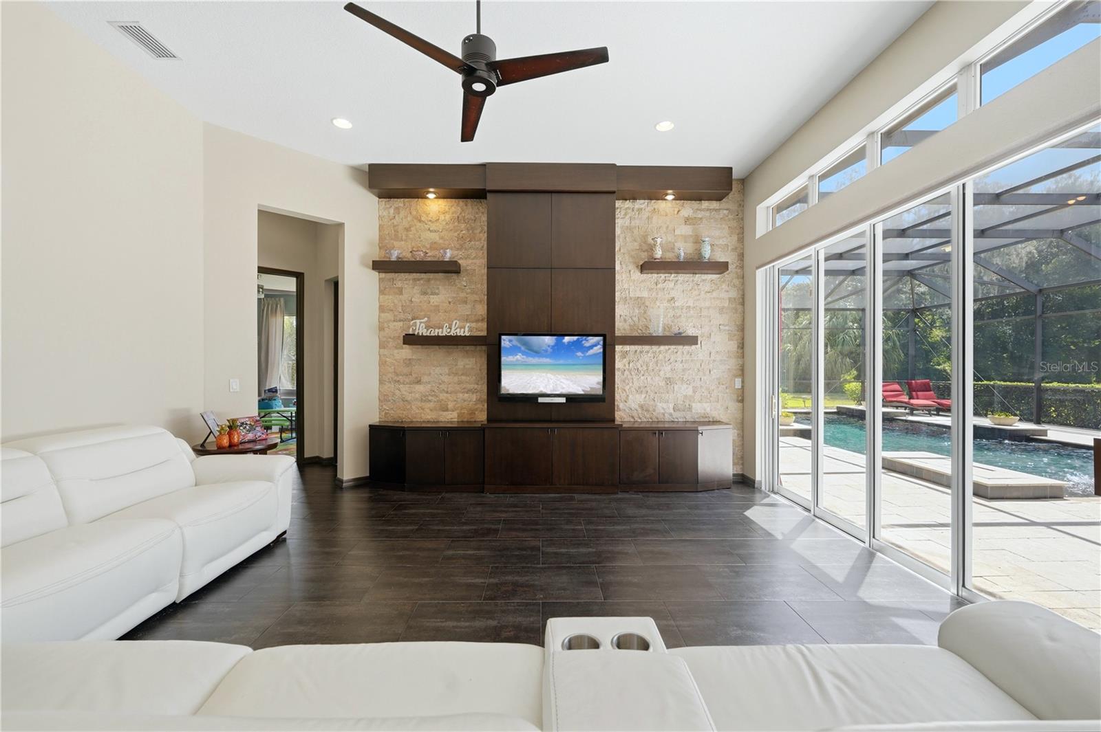 1568 HICKORY VIEW CIR — photo 31