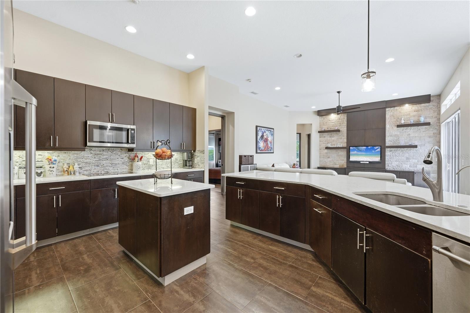 1568 HICKORY VIEW CIR — photo 23