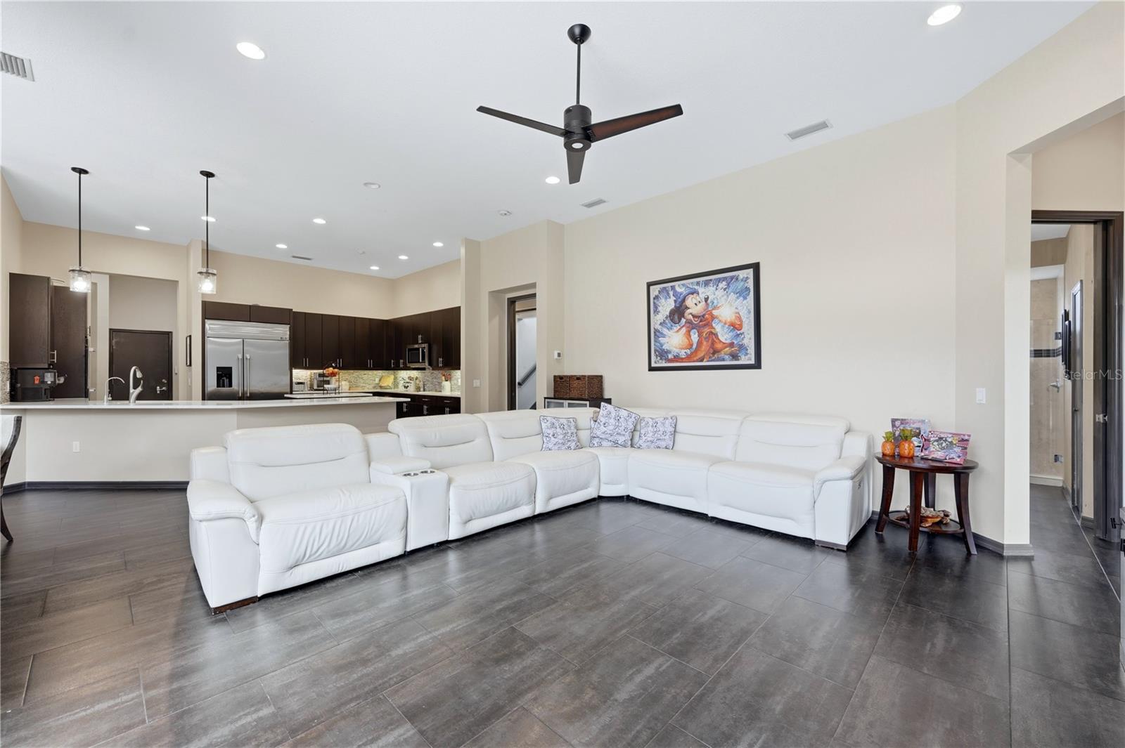 1568 HICKORY VIEW CIR — photo 28