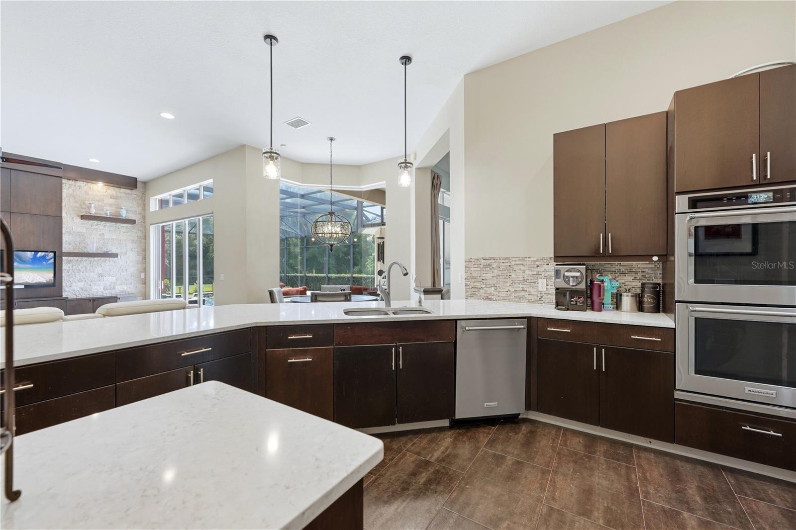 1568 HICKORY VIEW CIR — photo 26