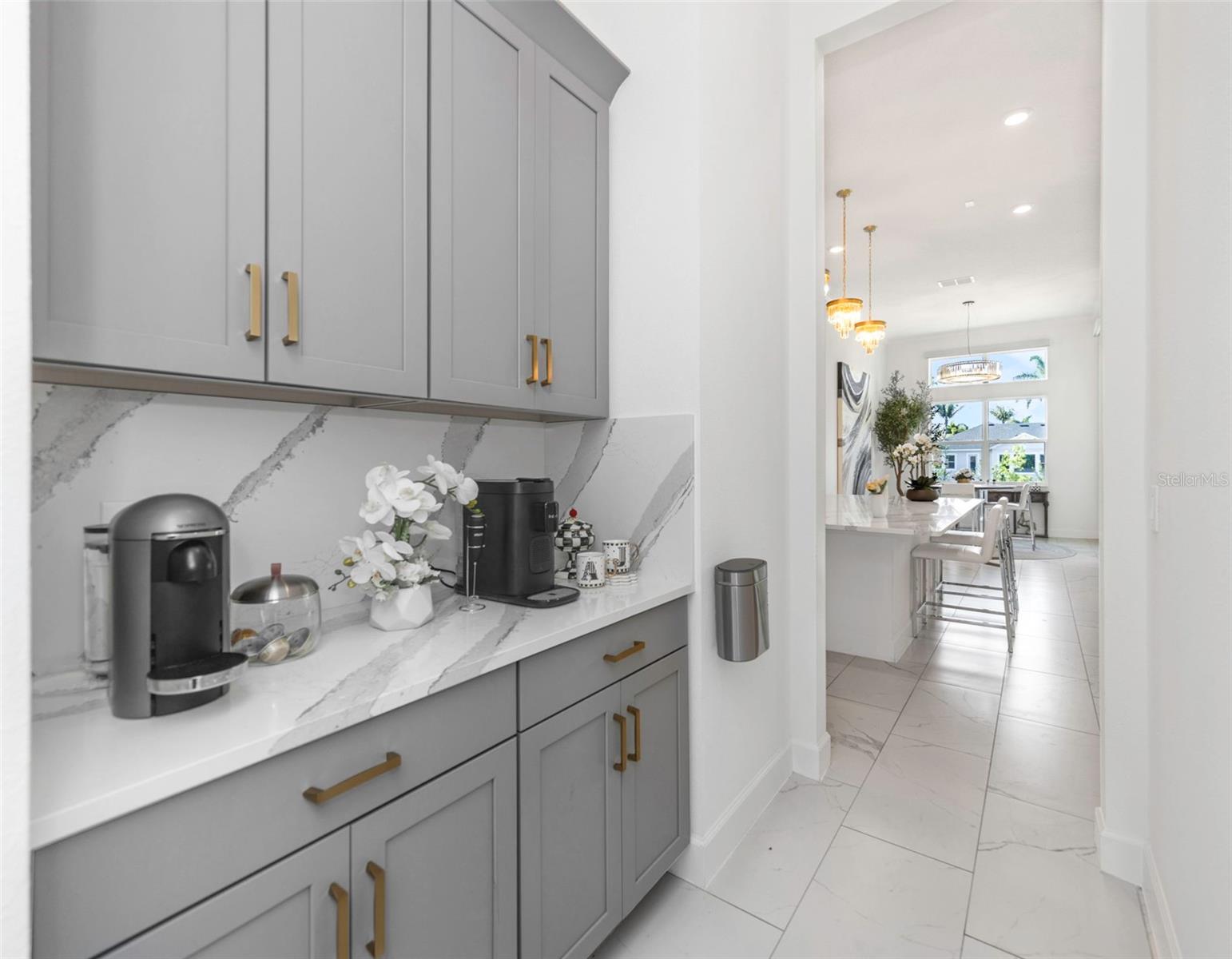 1016 SIGNET DR — photo 16