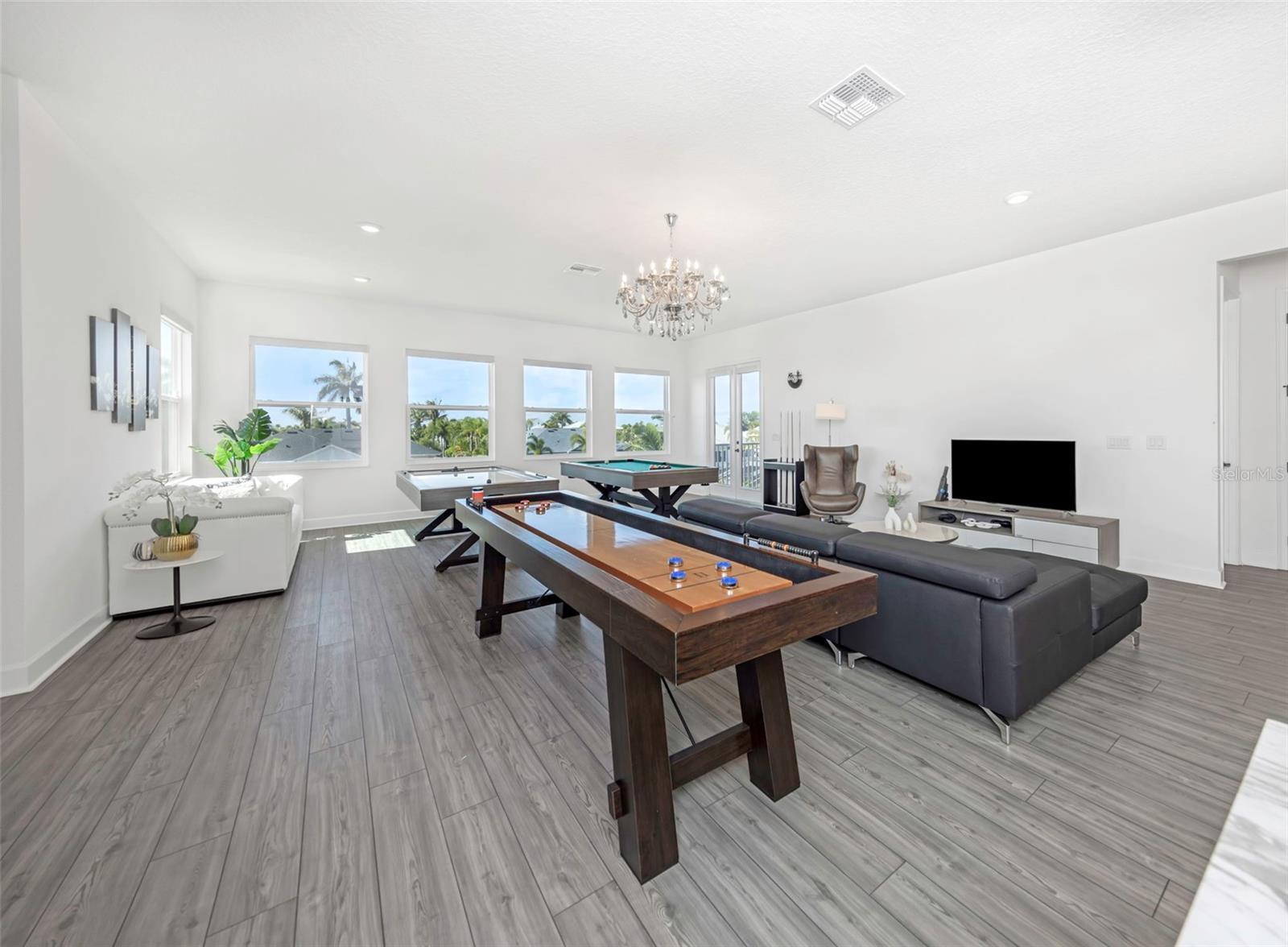 1016 SIGNET DR — photo 57