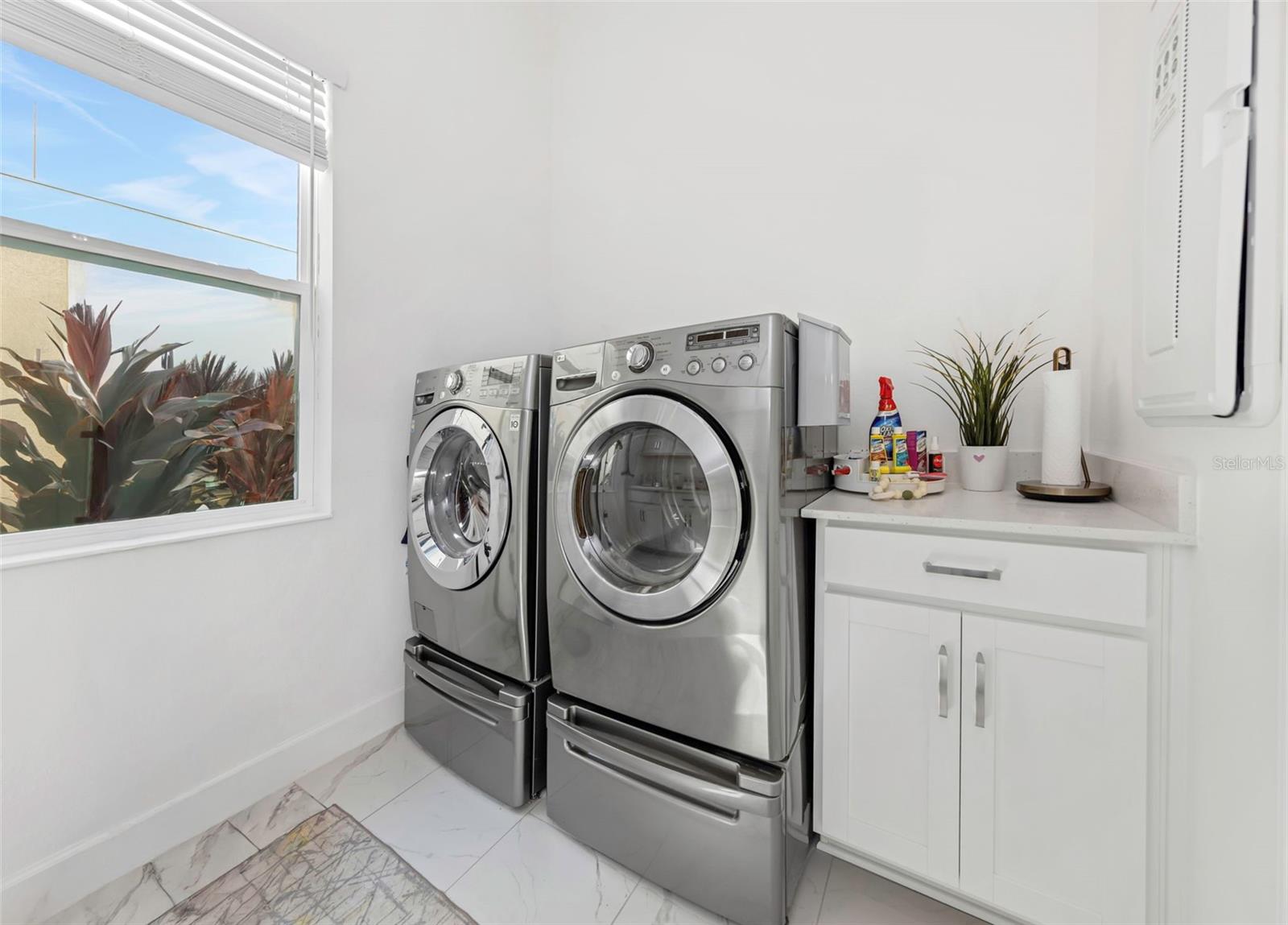 1016 SIGNET DR — photo 48