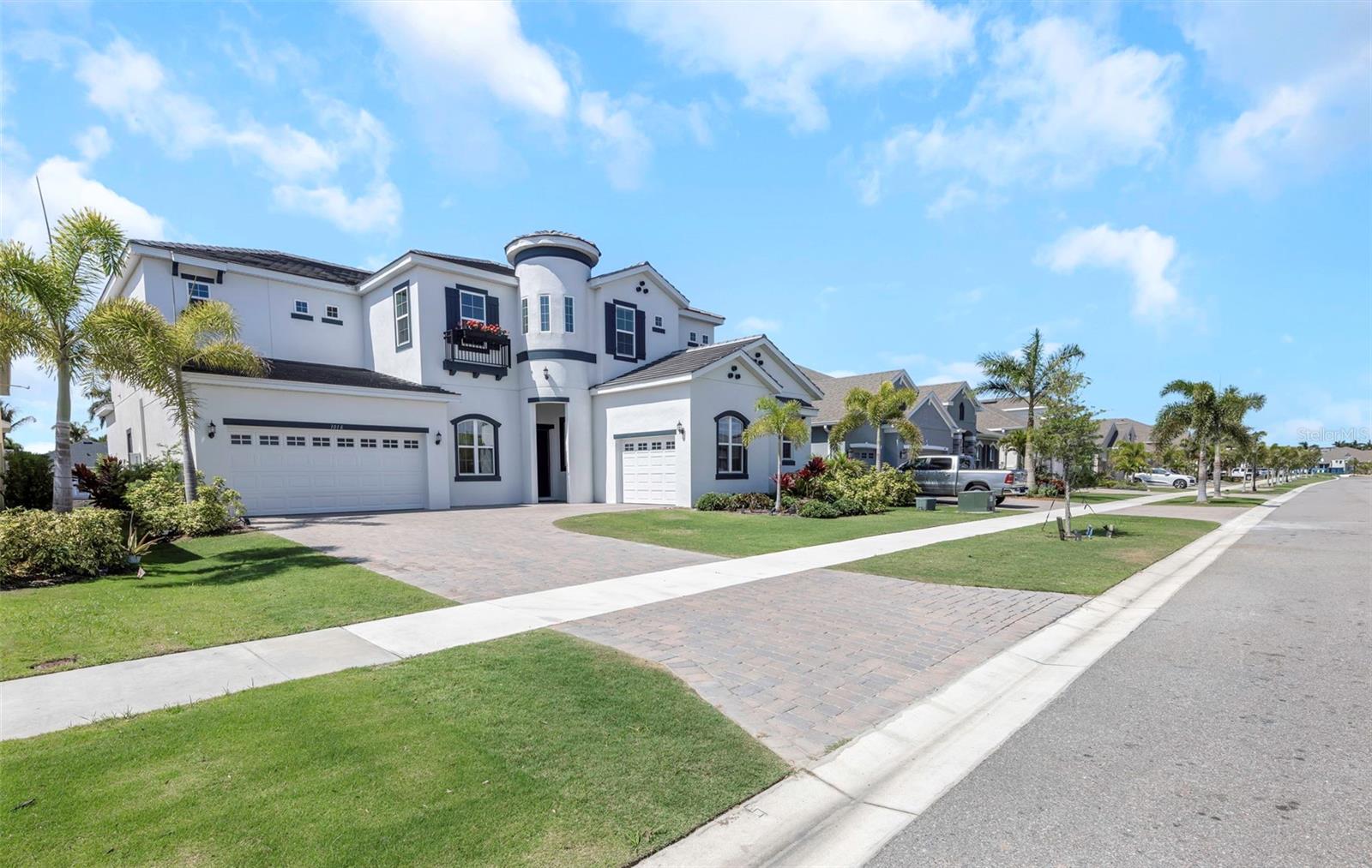 1016 SIGNET DR — photo 6