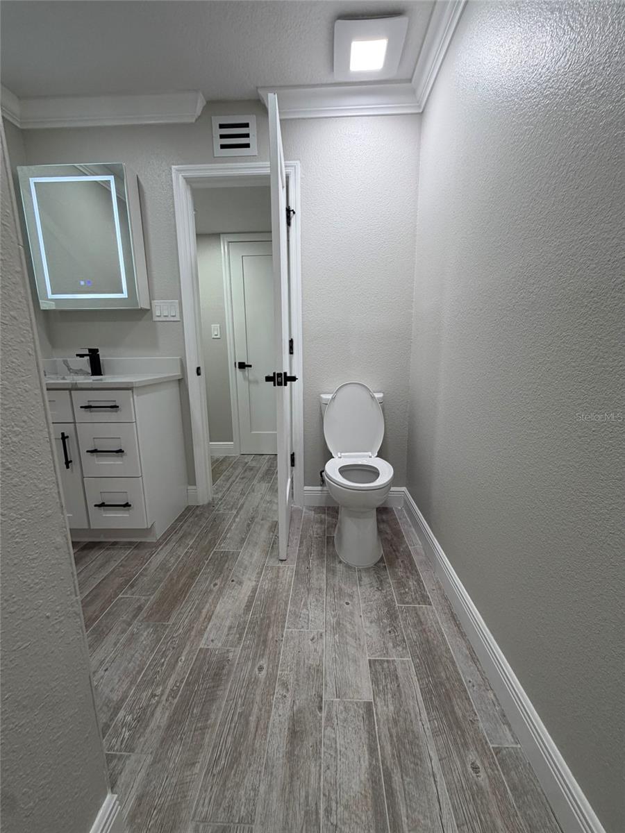 8715 DRIFTWOOD DR — photo 23