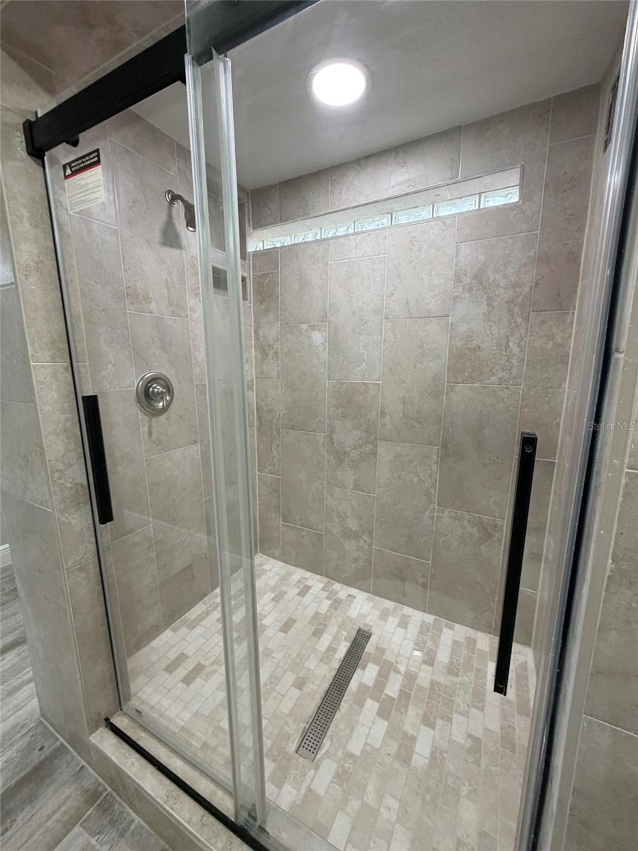 8715 DRIFTWOOD DR — photo 30