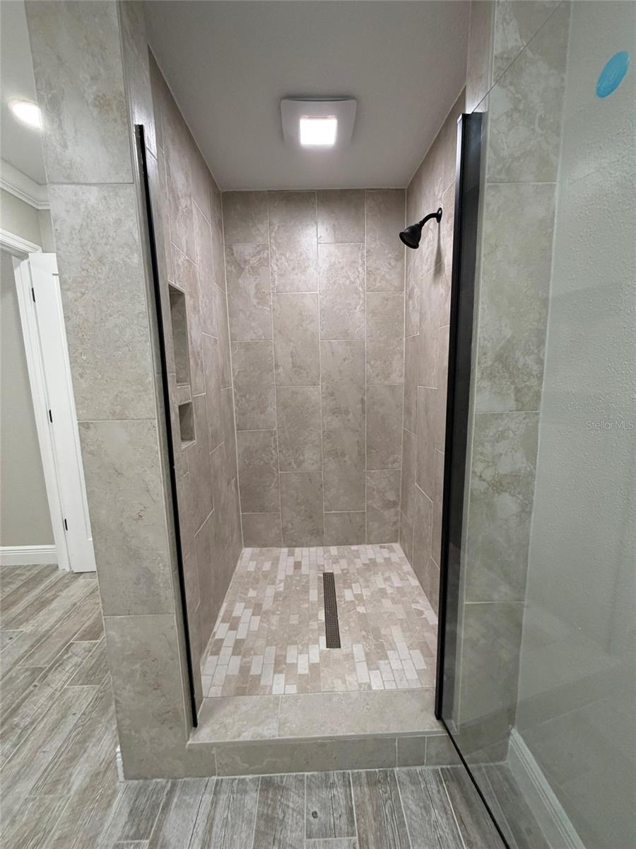 8715 DRIFTWOOD DR — photo 22