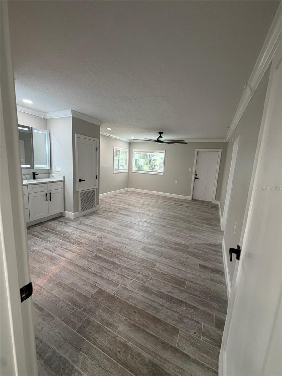 8715 DRIFTWOOD DR — photo 14
