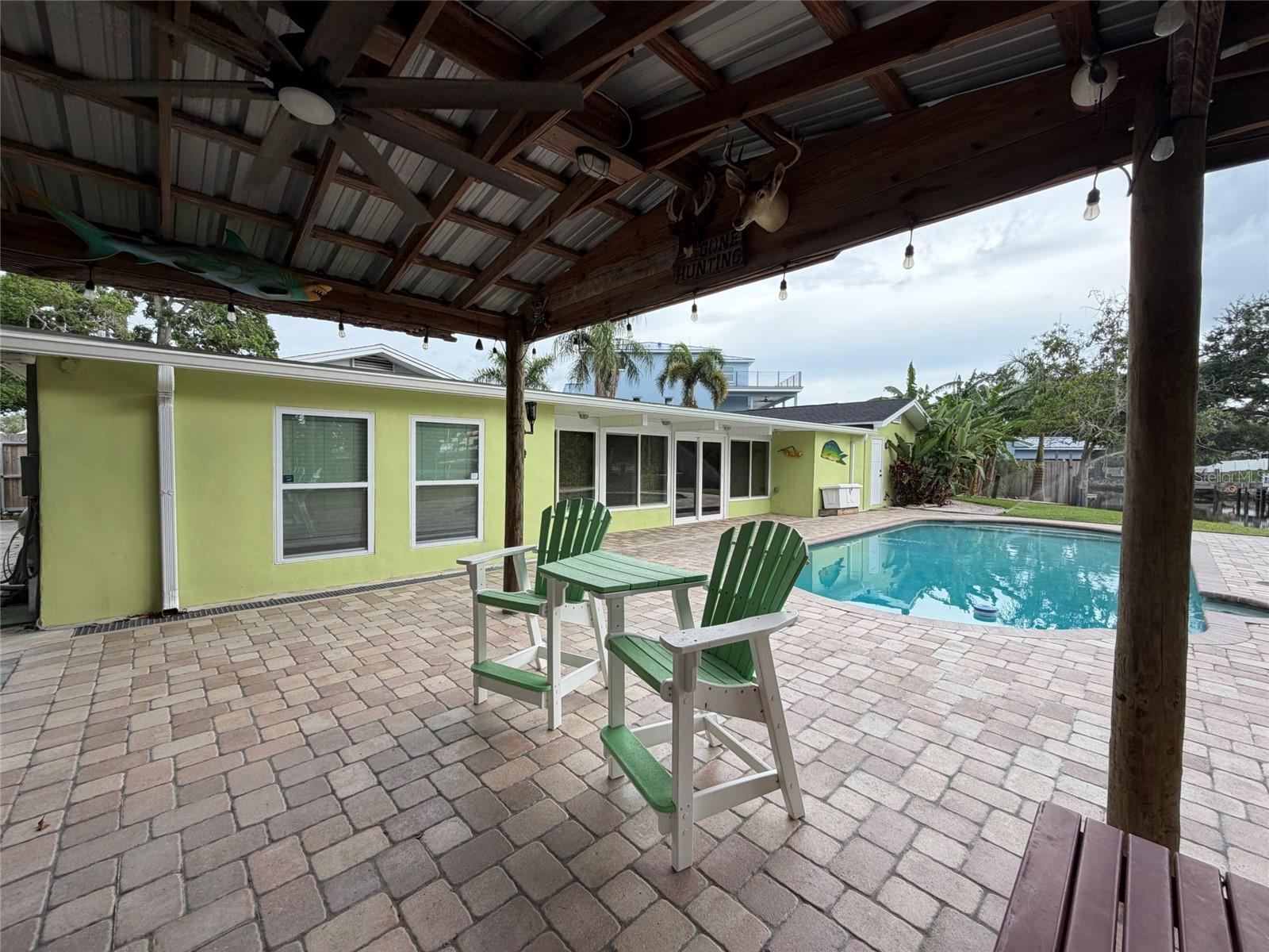 8715 DRIFTWOOD DR — photo 33