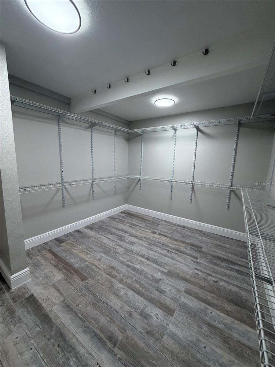 8715 DRIFTWOOD DR — photo 17