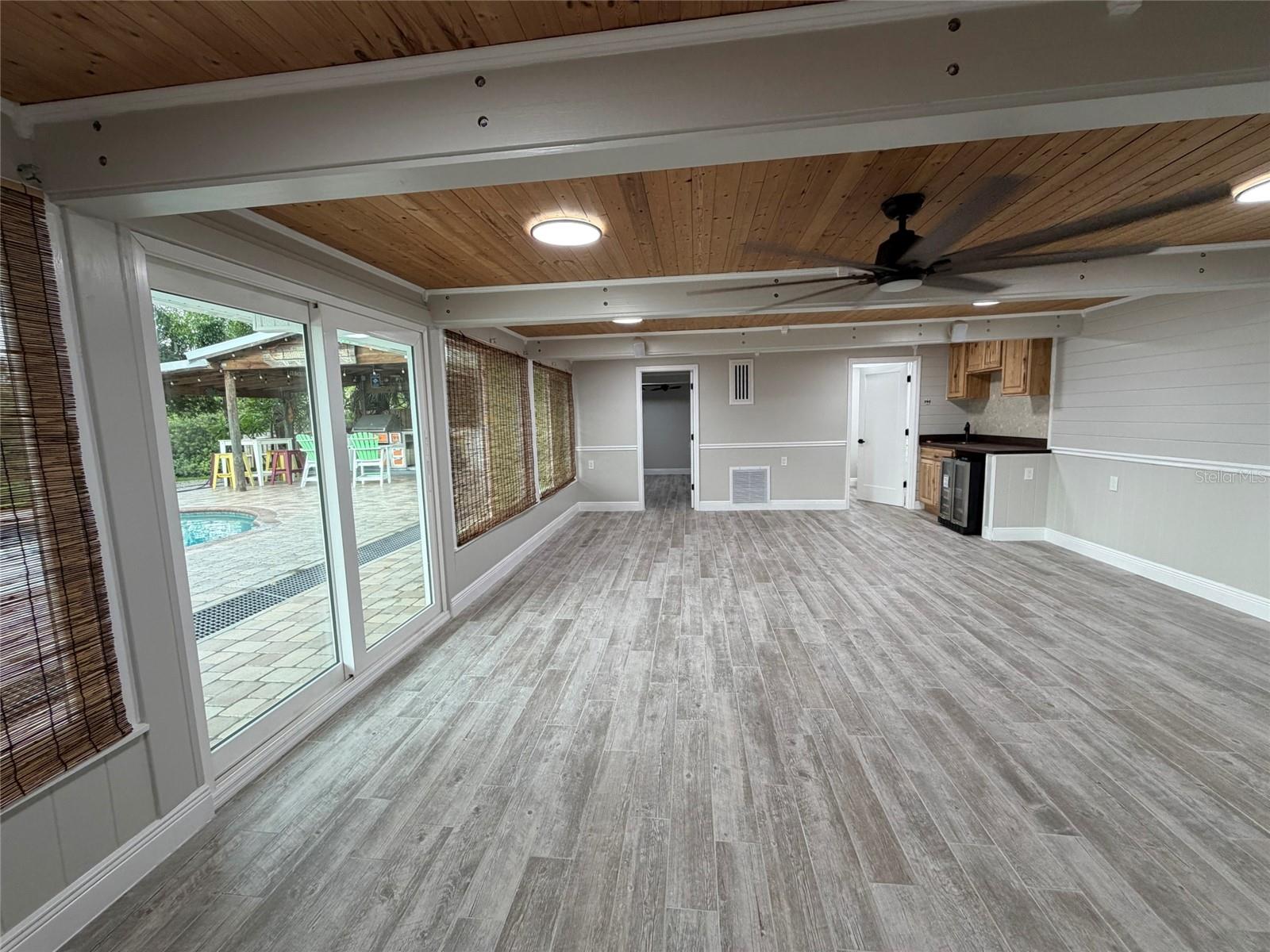 8715 DRIFTWOOD DR — photo 8