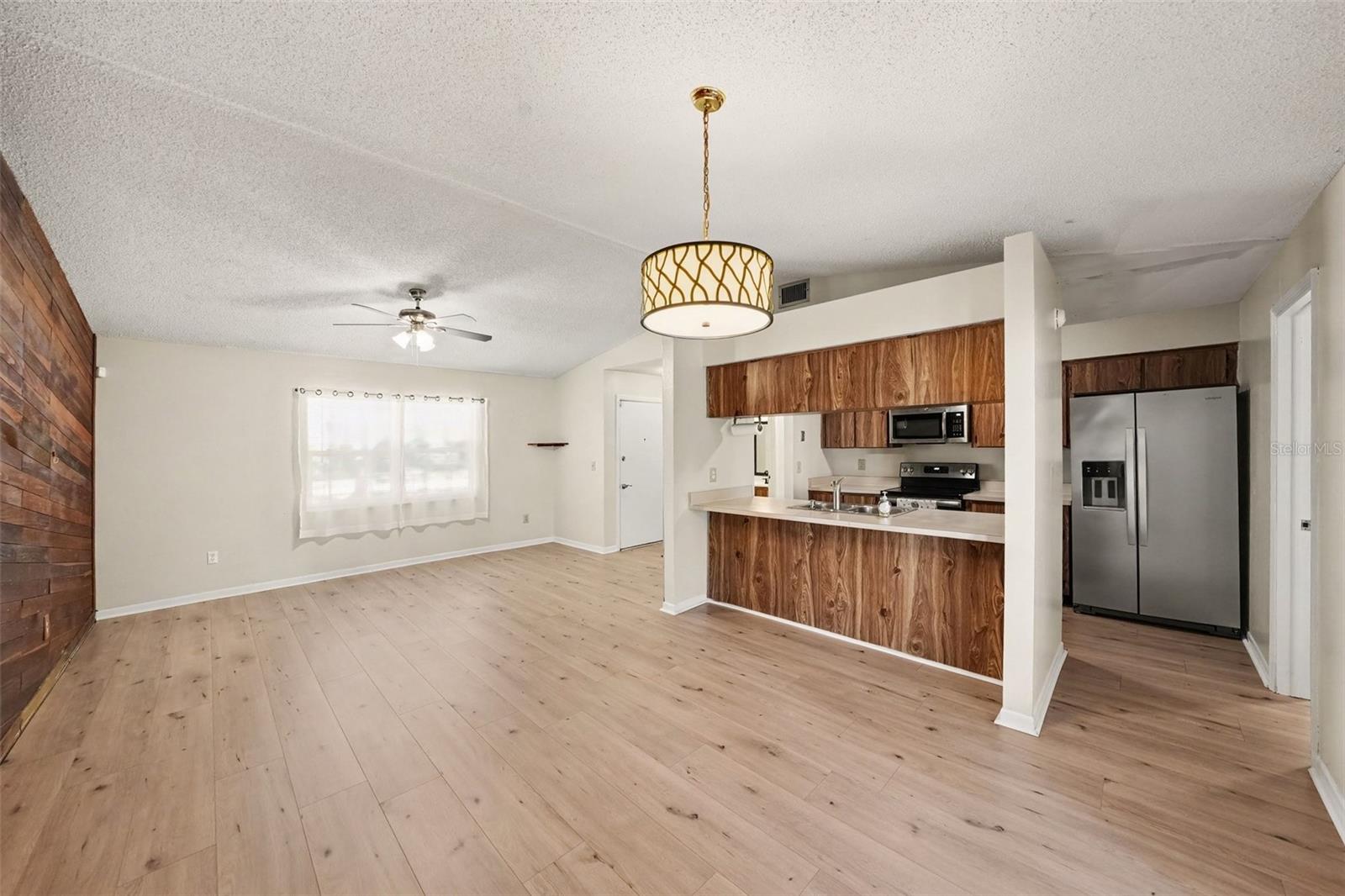 1913 CEDARBROOKE DR — photo 10