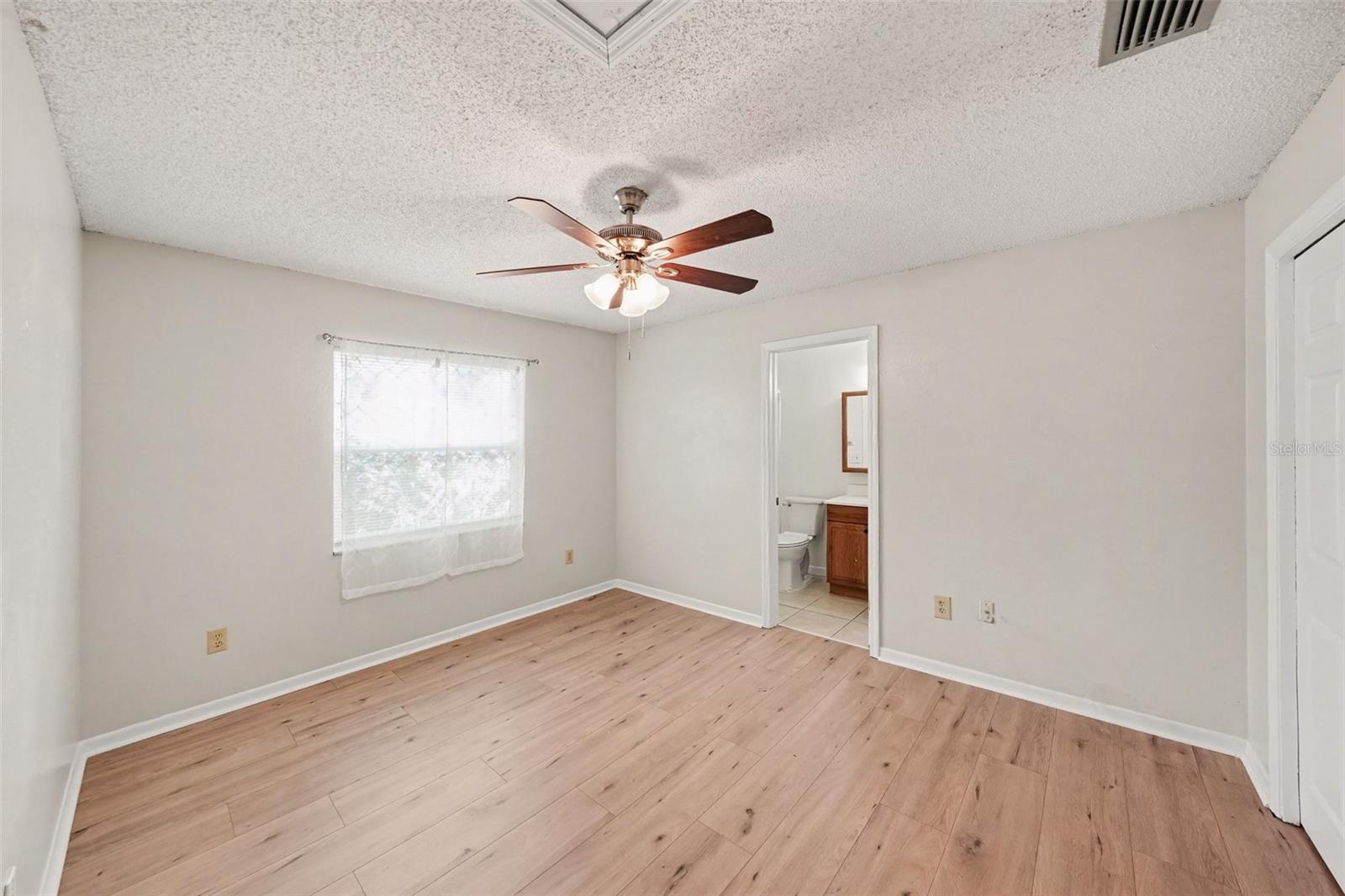 1913 CEDARBROOKE DR — photo 16