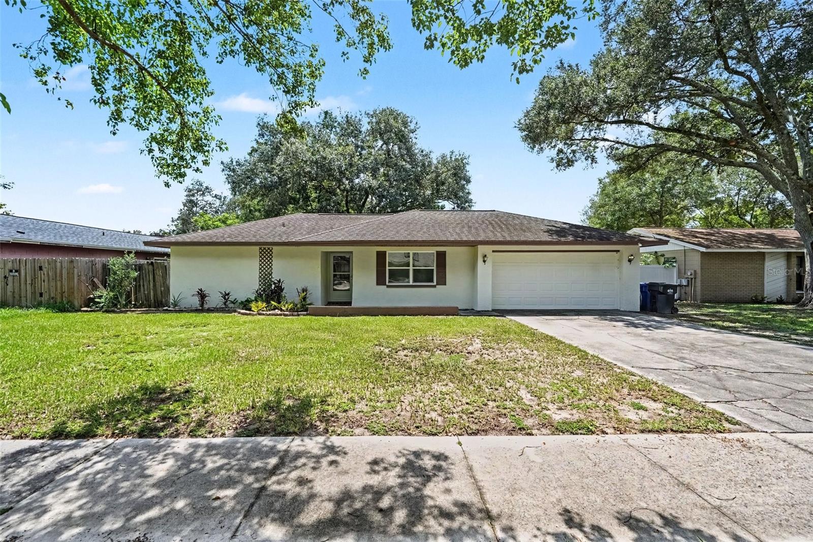 1913 CEDARBROOKE DR — photo 3