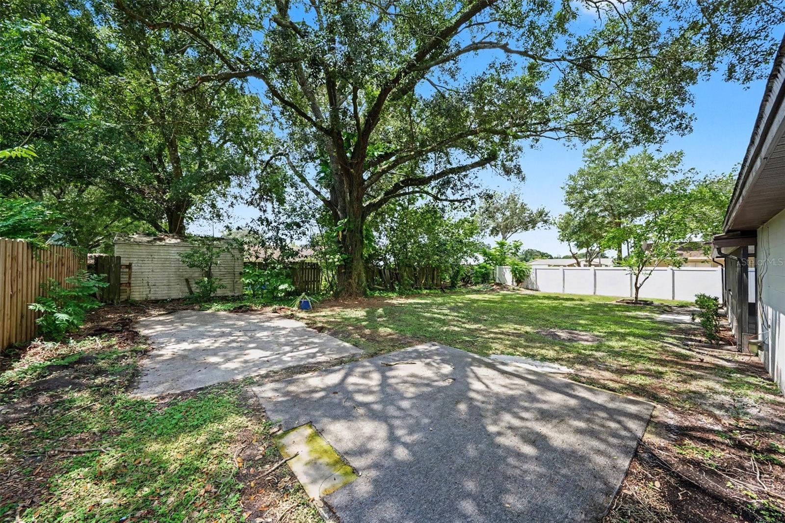 1913 CEDARBROOKE DR — photo 6