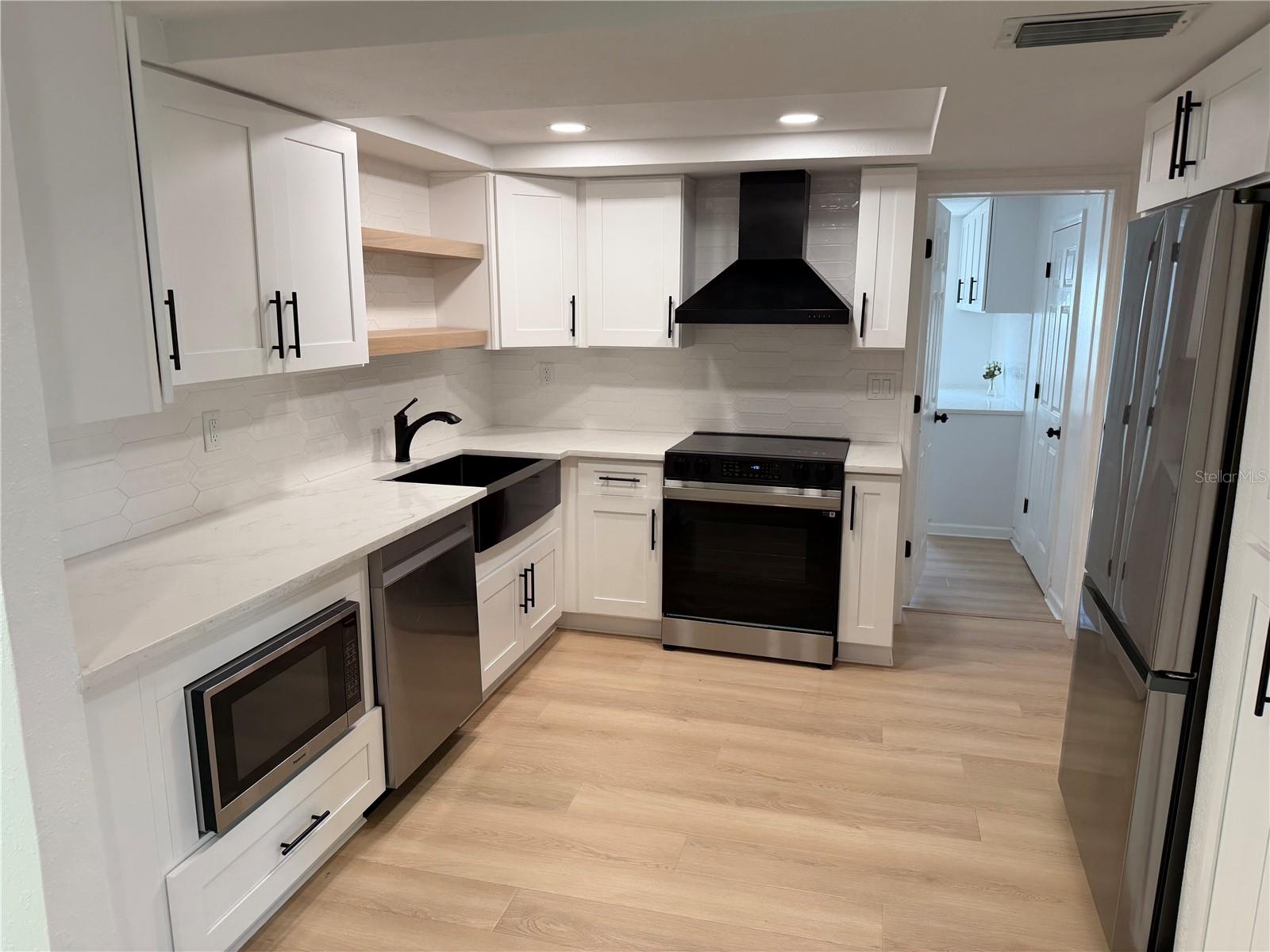 3352 HONEYMOON LN — photo 2
