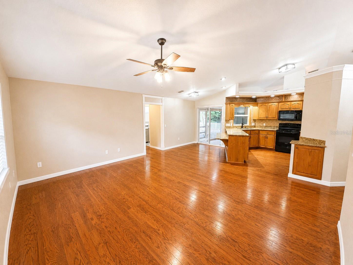Home in NORTH PORT — photo 8