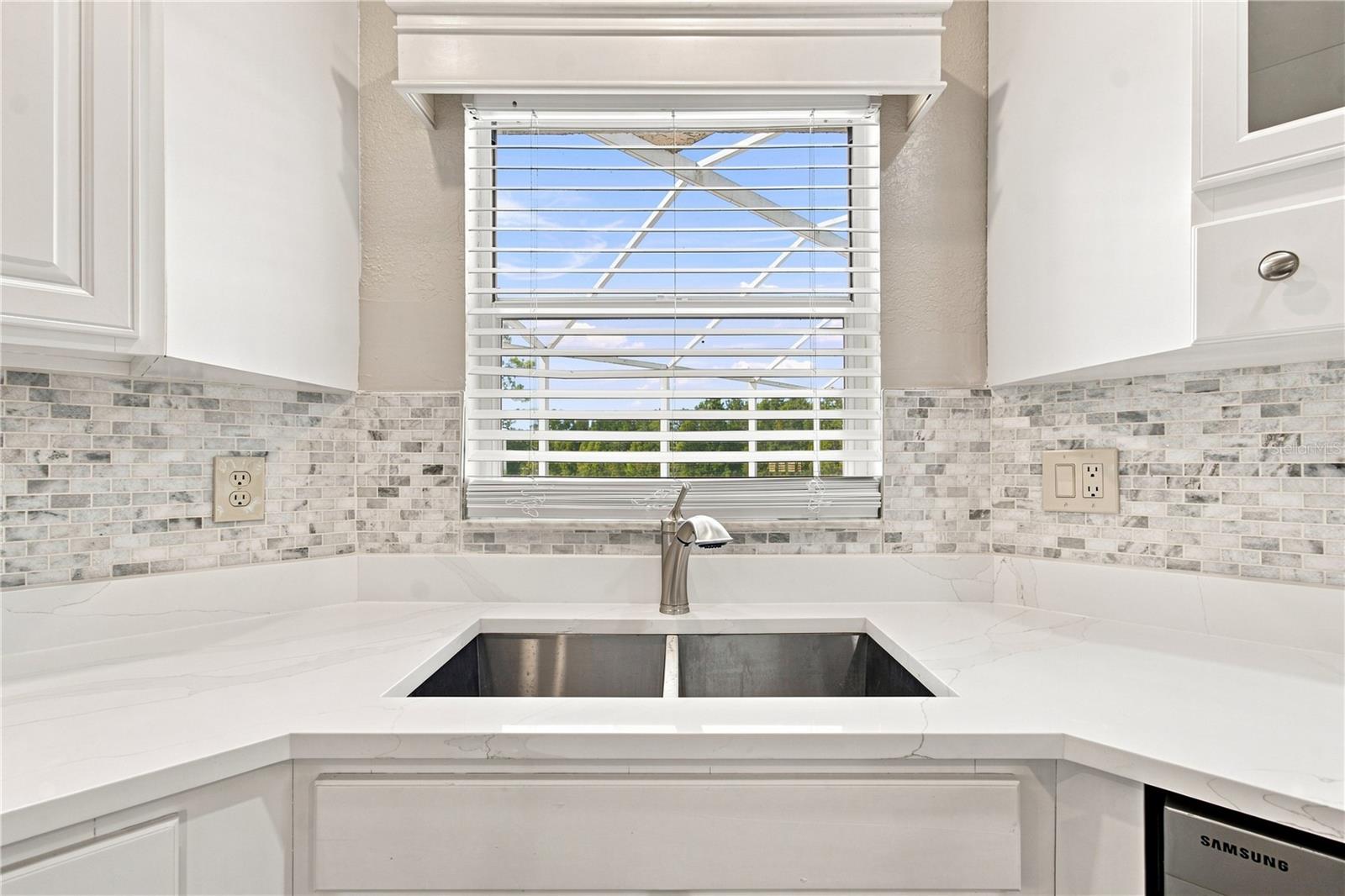 7326 YARDLEY WAY — photo 19