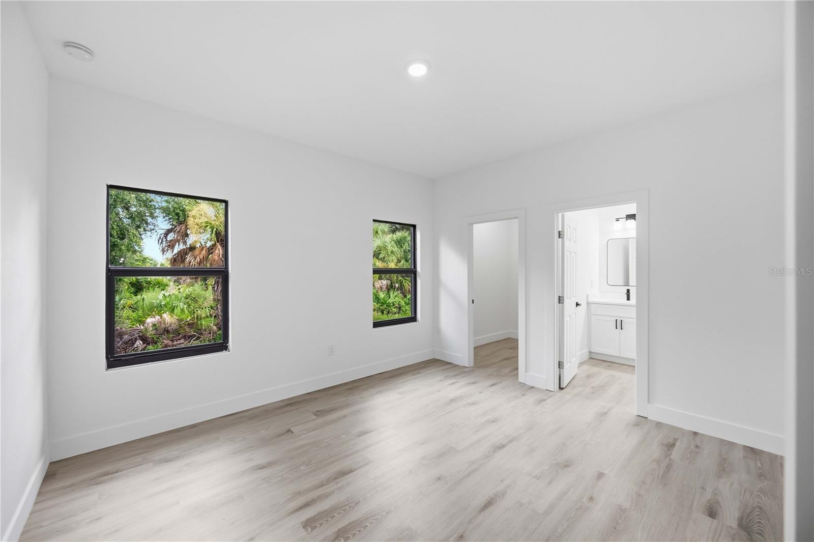 8533 LANCELOT AVE — photo 20