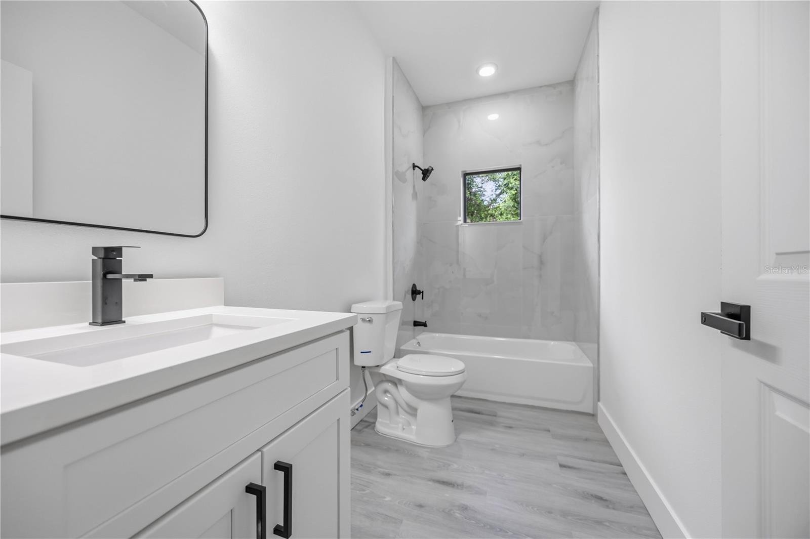 8533 LANCELOT AVE — photo 14