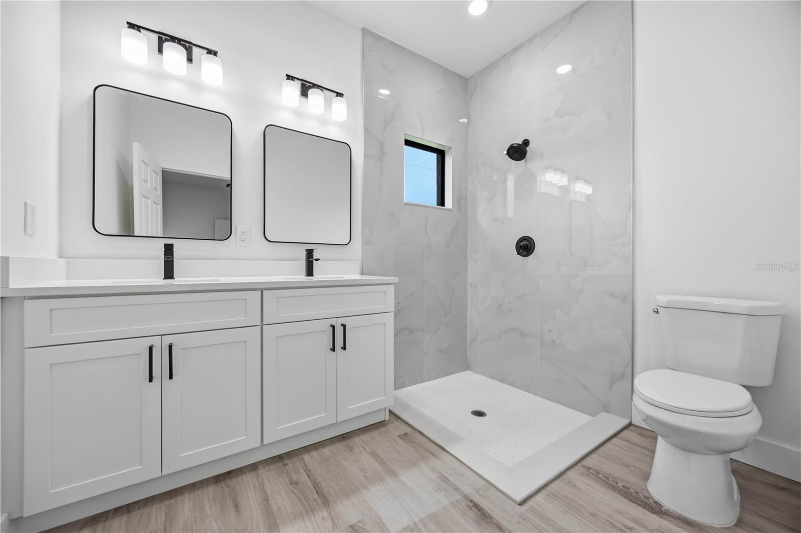 8533 LANCELOT AVE — photo 21