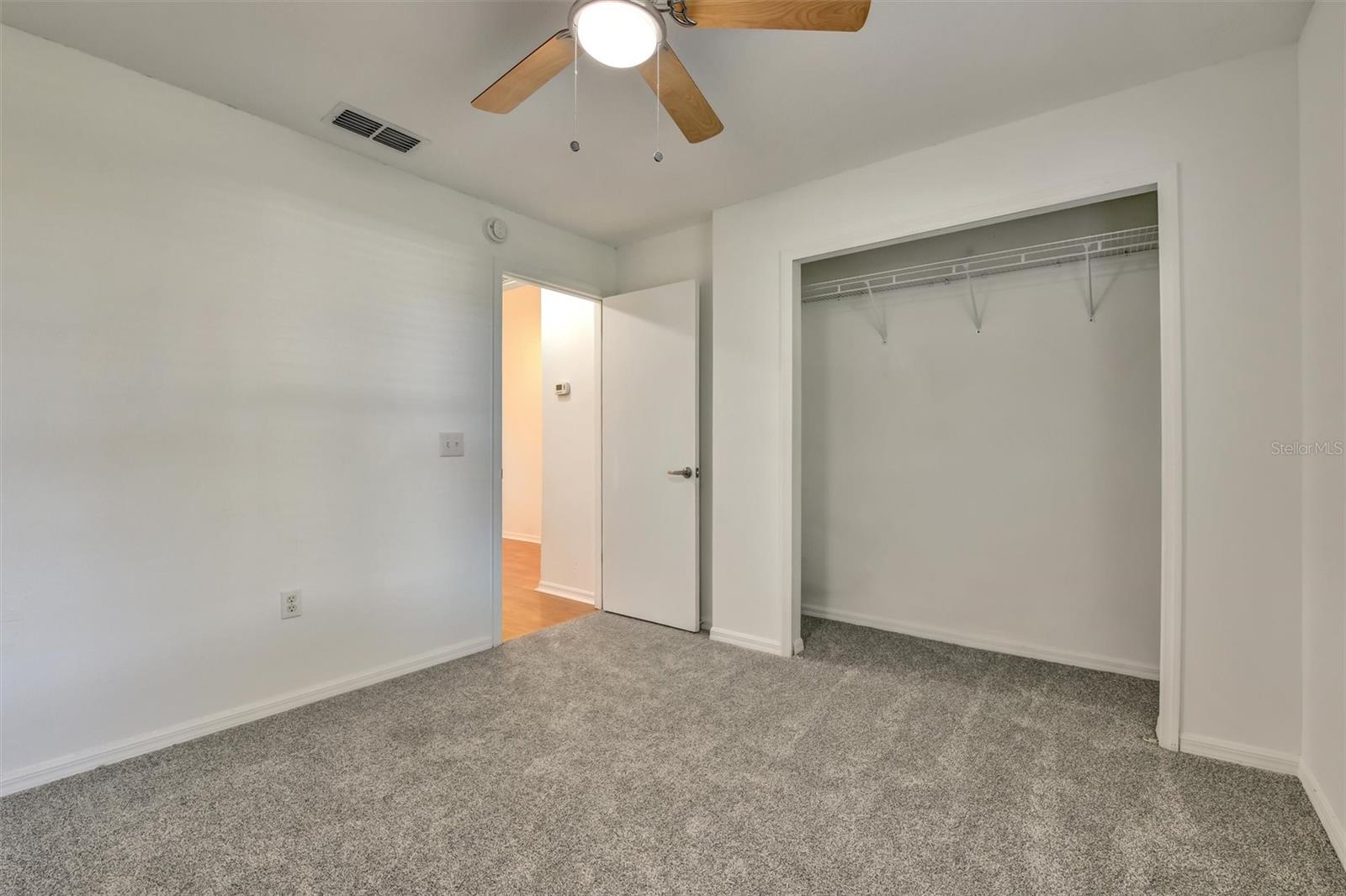 510 CLOVERLEAF DR — photo 12