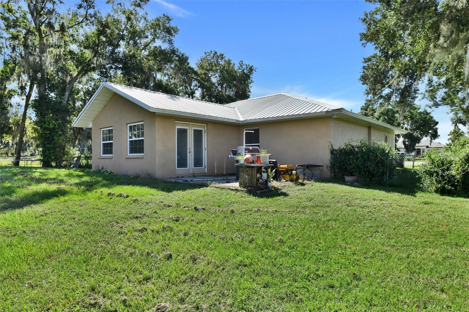 510 CLOVERLEAF DR — photo 54
