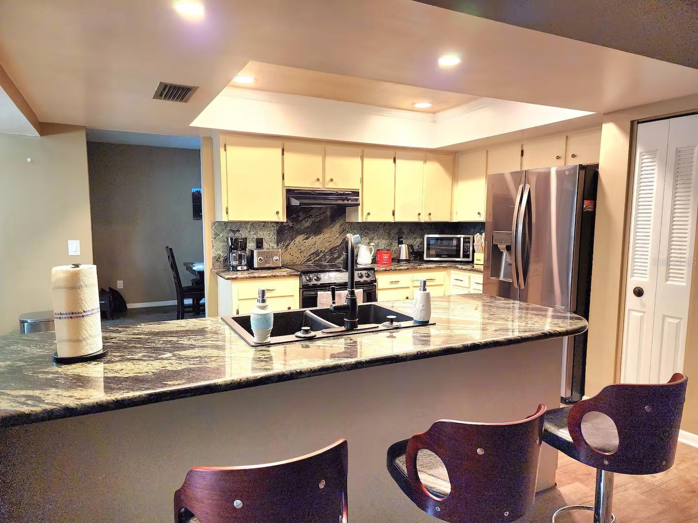 16222 E COURSE DR — photo 11