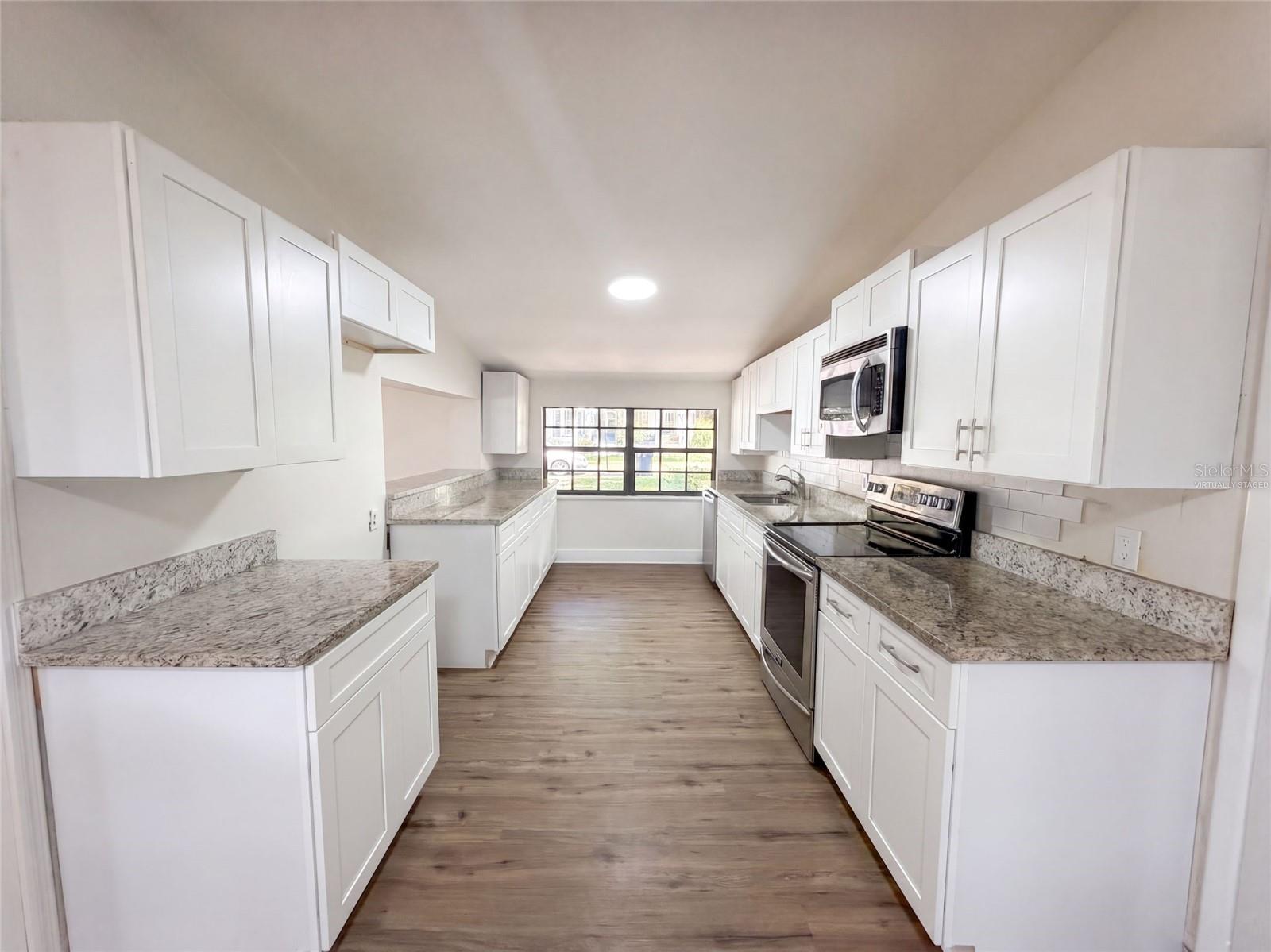 7405 S DESOTO ST — photo 2