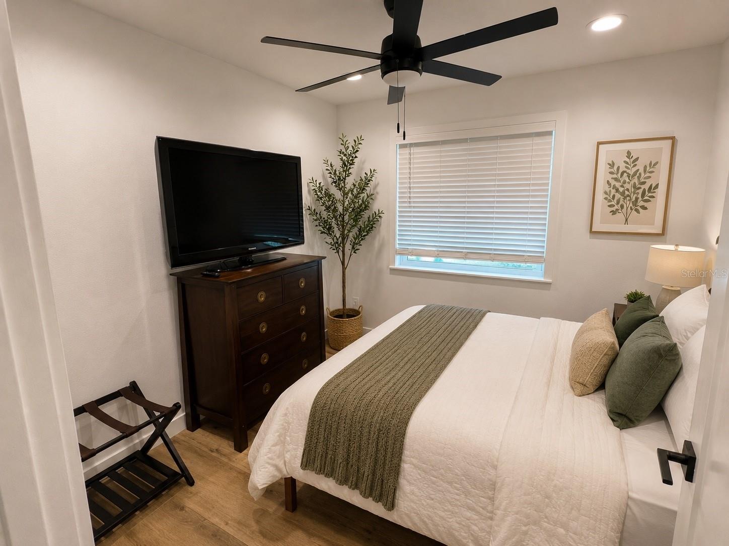 4460 EMERALD RIDGE DR — photo 23