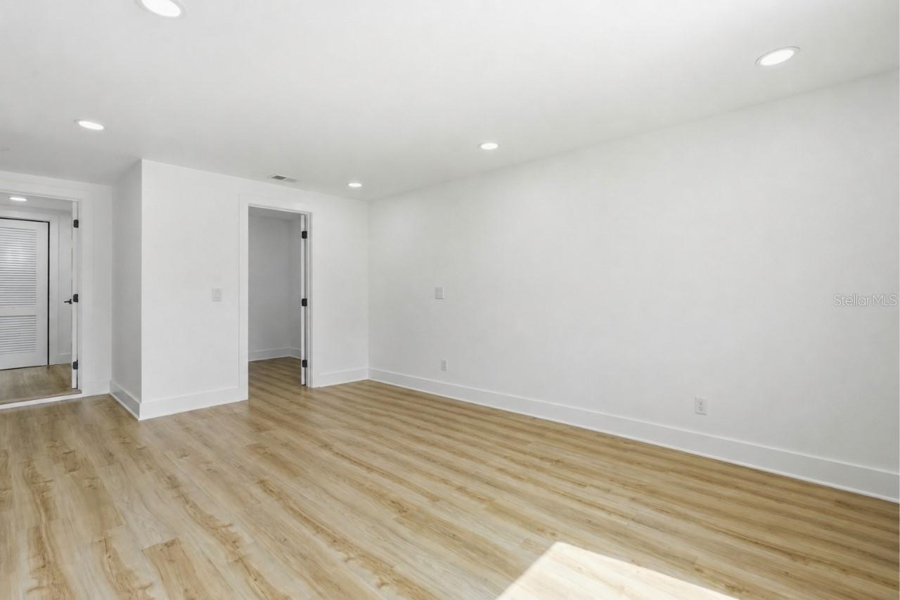 848 OLYMPIA RD — photo 25