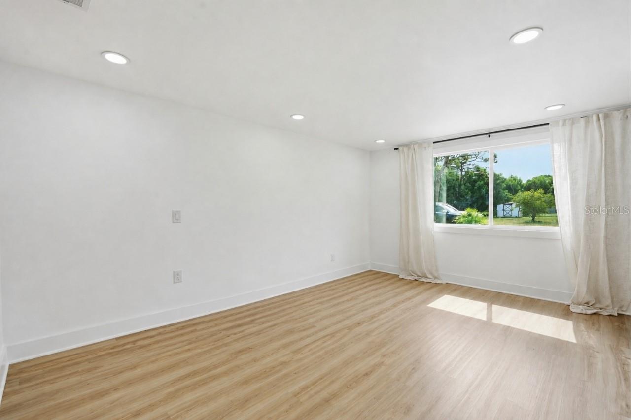 848 OLYMPIA RD — photo 24