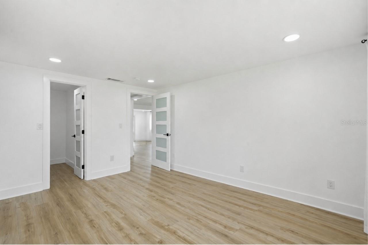 848 OLYMPIA RD — photo 39