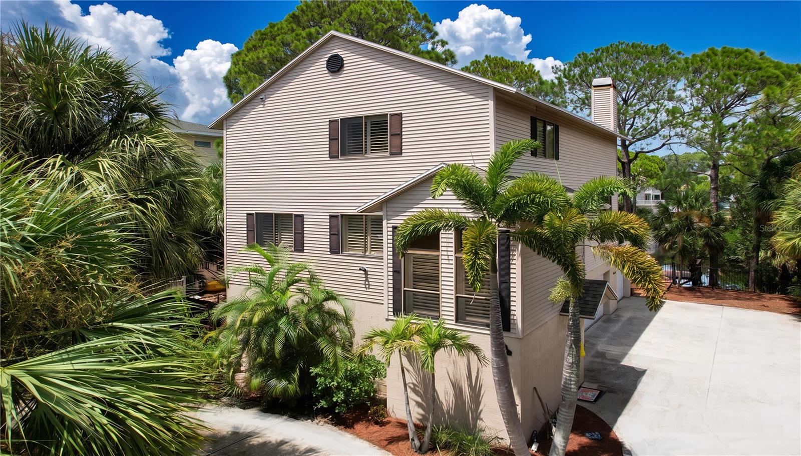 777 CLAUDIA LN — photo 49