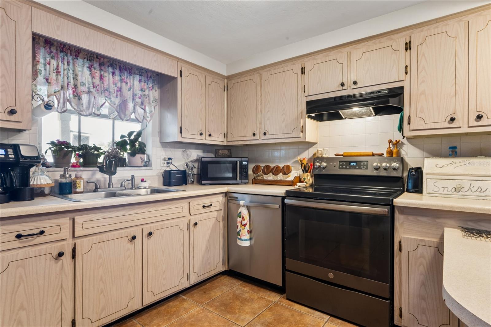 7106 PALISADE DR — photo 15