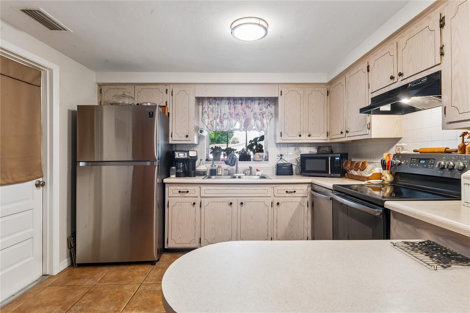 7106 PALISADE DR — photo 17
