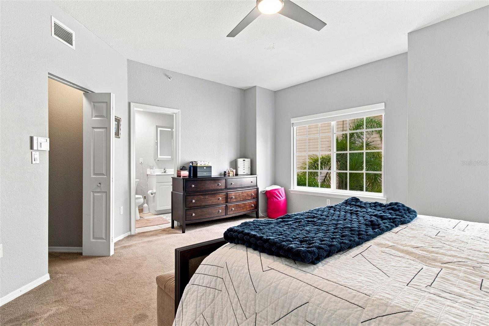 9801 MEADOW FIELD CIR — photo 32