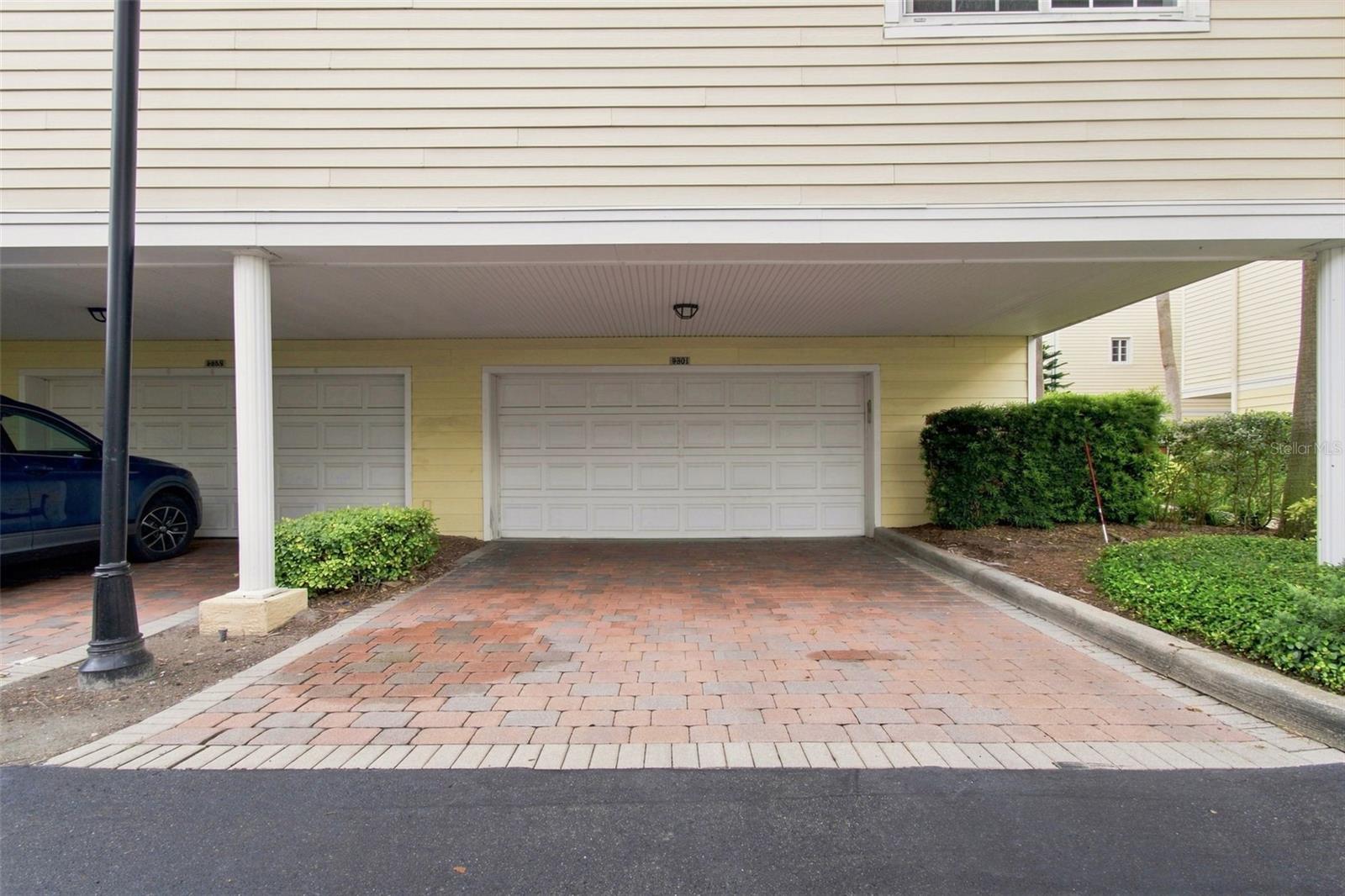 9801 MEADOW FIELD CIR — photo 40