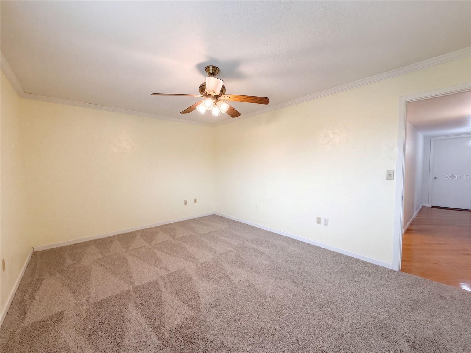 1818 DANBURY DR — photo 12