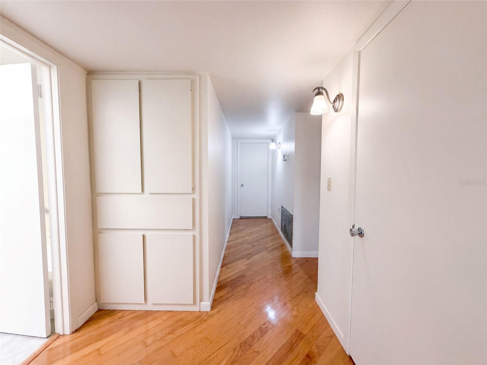 1818 DANBURY DR — photo 19