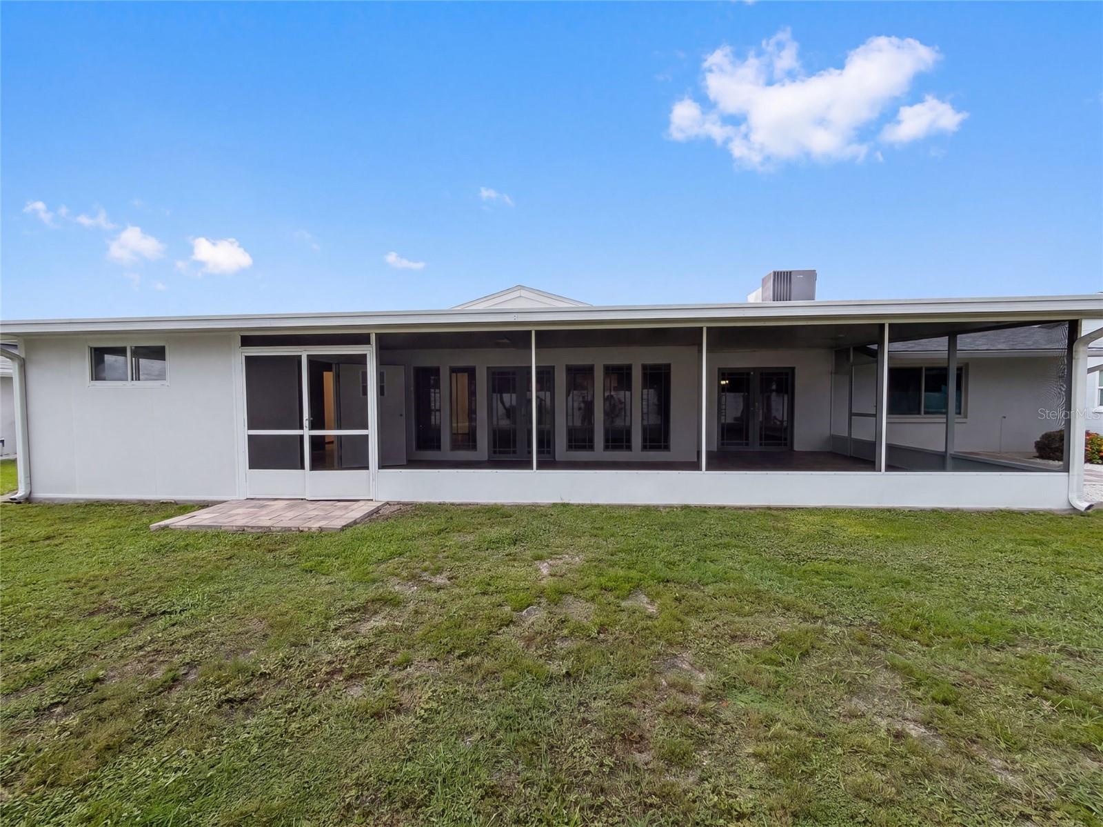 1818 DANBURY DR — photo 27