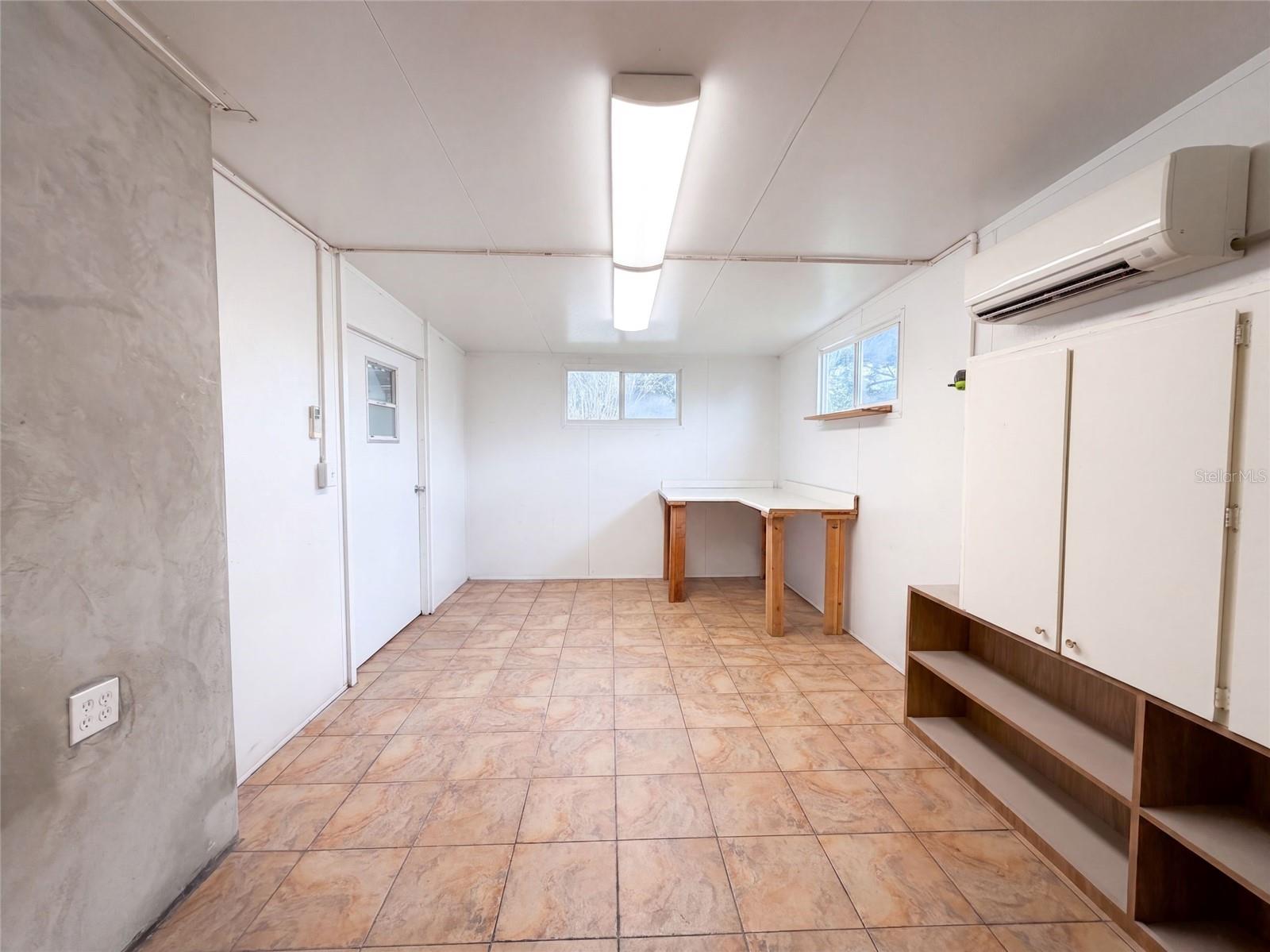 1818 DANBURY DR — photo 23