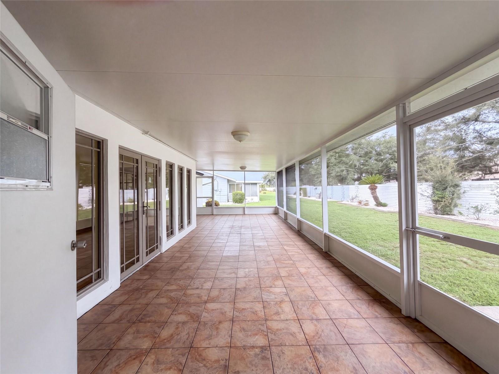 1818 DANBURY DR — photo 25