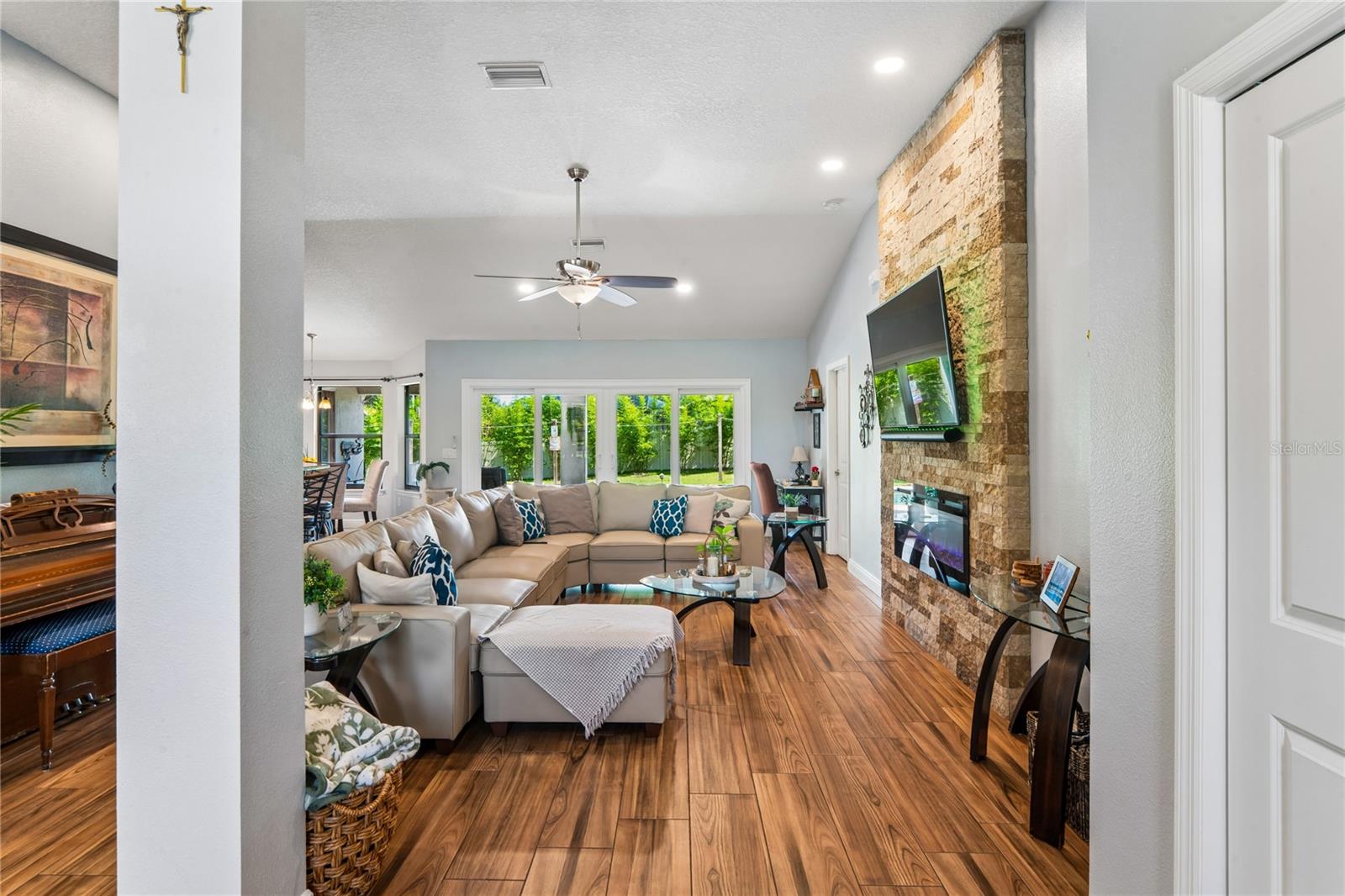 27725 CENTURY OAKS CT — photo 6