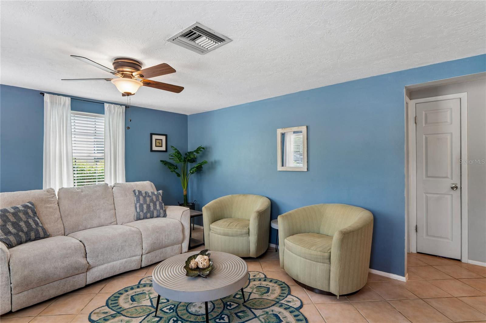 223 N WALTON AVE — photo 39